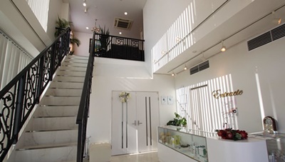 アントラクトの玄関ホール